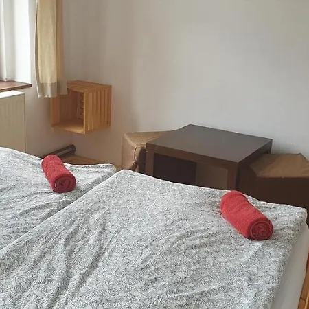 ゲストハウス Penzion A Restaurace U Baby Subrovy Kokořín